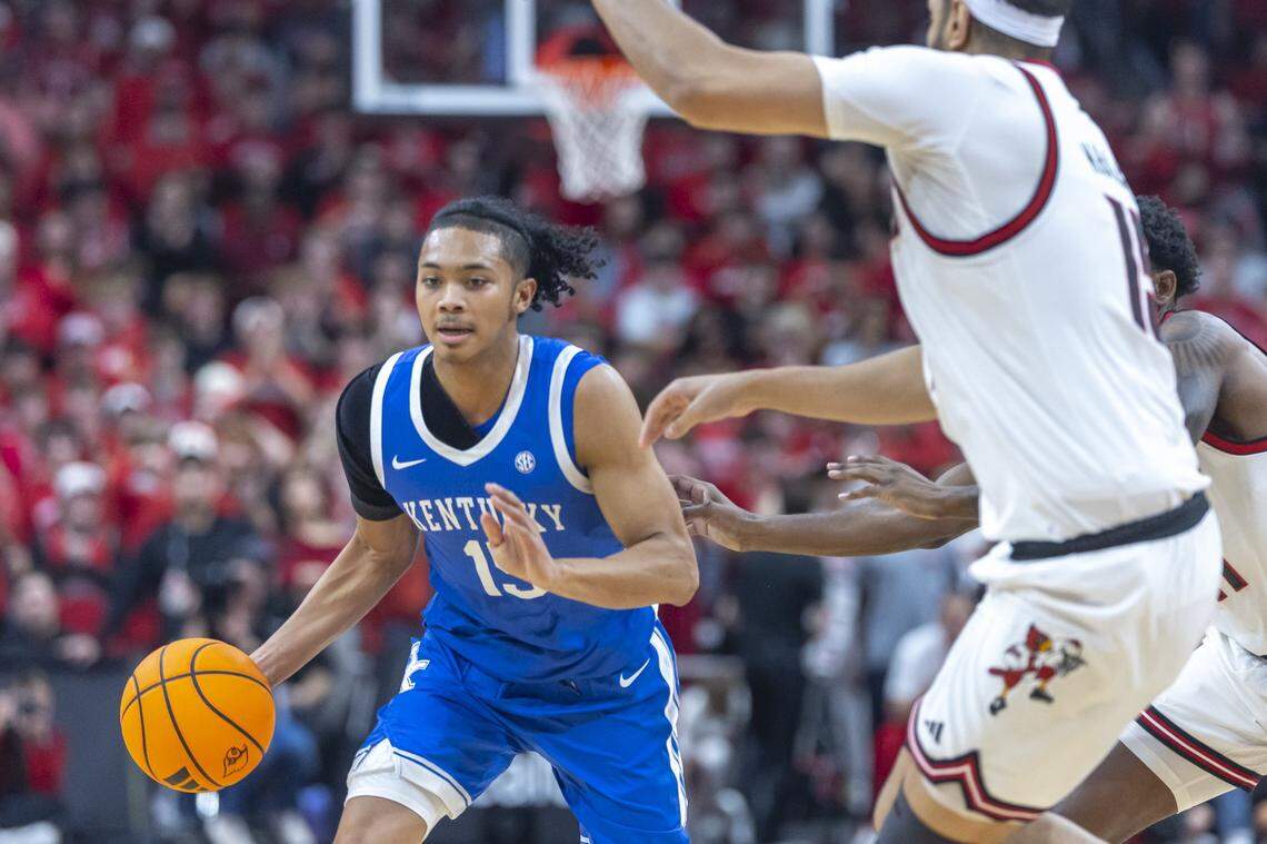 Kentucky guard Jaland Lowe had nine points and five assists against Louisville on Tuesday night.
