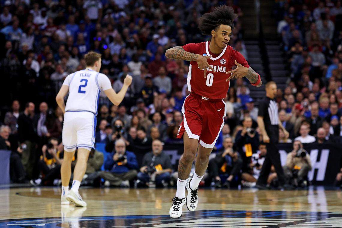 Alabama’s Labaron Philon missed the Crimson Tide’s 102-78 win over Yale Monday night due to a left leg contusion. After that game, Alabama coach Nate Oats said of Philon “I think it’s pretty likely he plays Saturday (vs. UK), but I don’t want to say for sure.” 