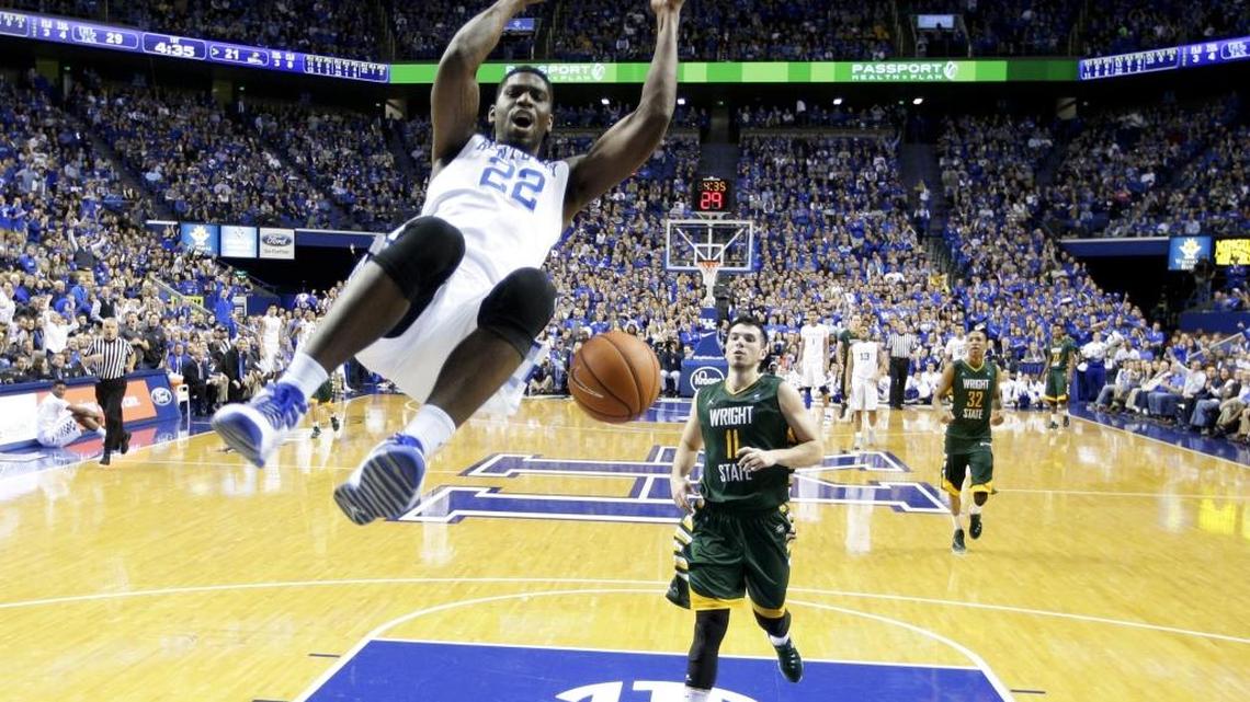 Kentucky’s Alex Poythress (22) dunked during the first half against Wright State on Nov. 20, 2015, in Lexington.