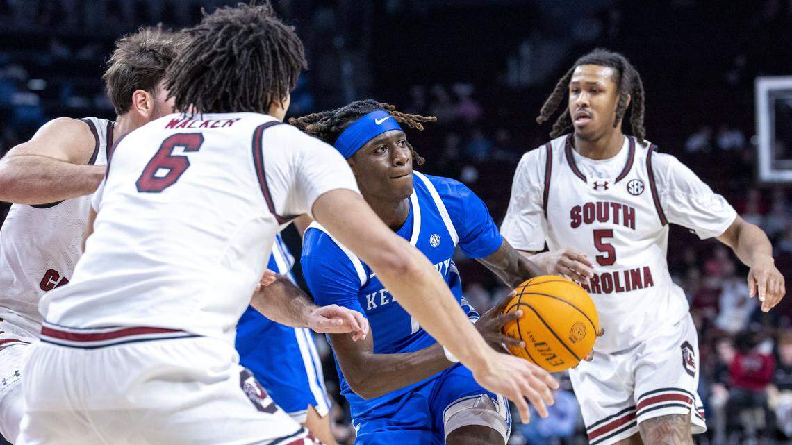 Kentucky Wildcats' guard Denzel Aberdeen (1) drives during a SEC basketball game, Tuesday, Feb. 24, 2026 at Colonial Life Arena in Columbia, SC.
