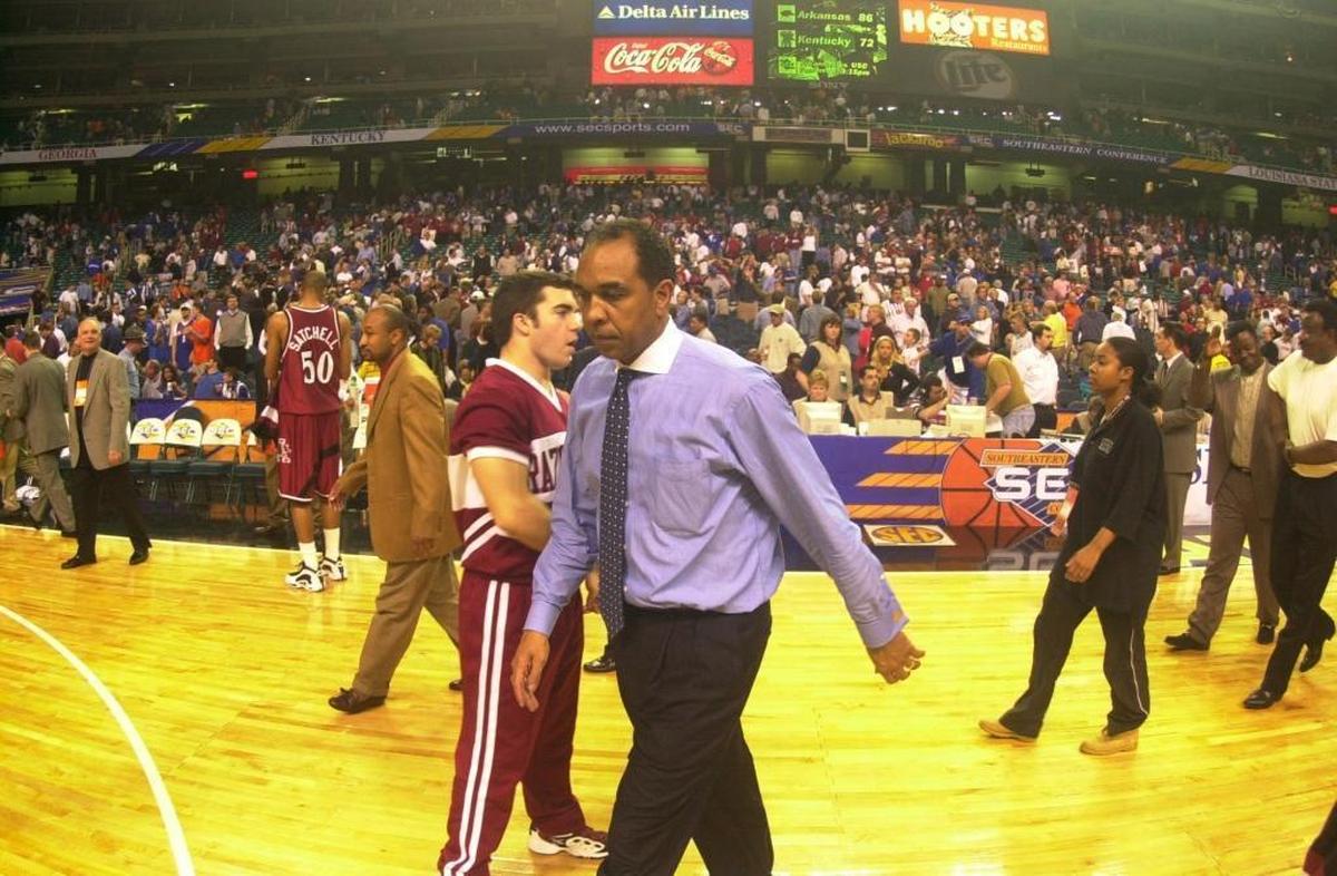 Kentucky Coach Tubby Smiith left the floor after UK was defeated by Arkansas, 86-72, in the SEC Tournament in 2000.