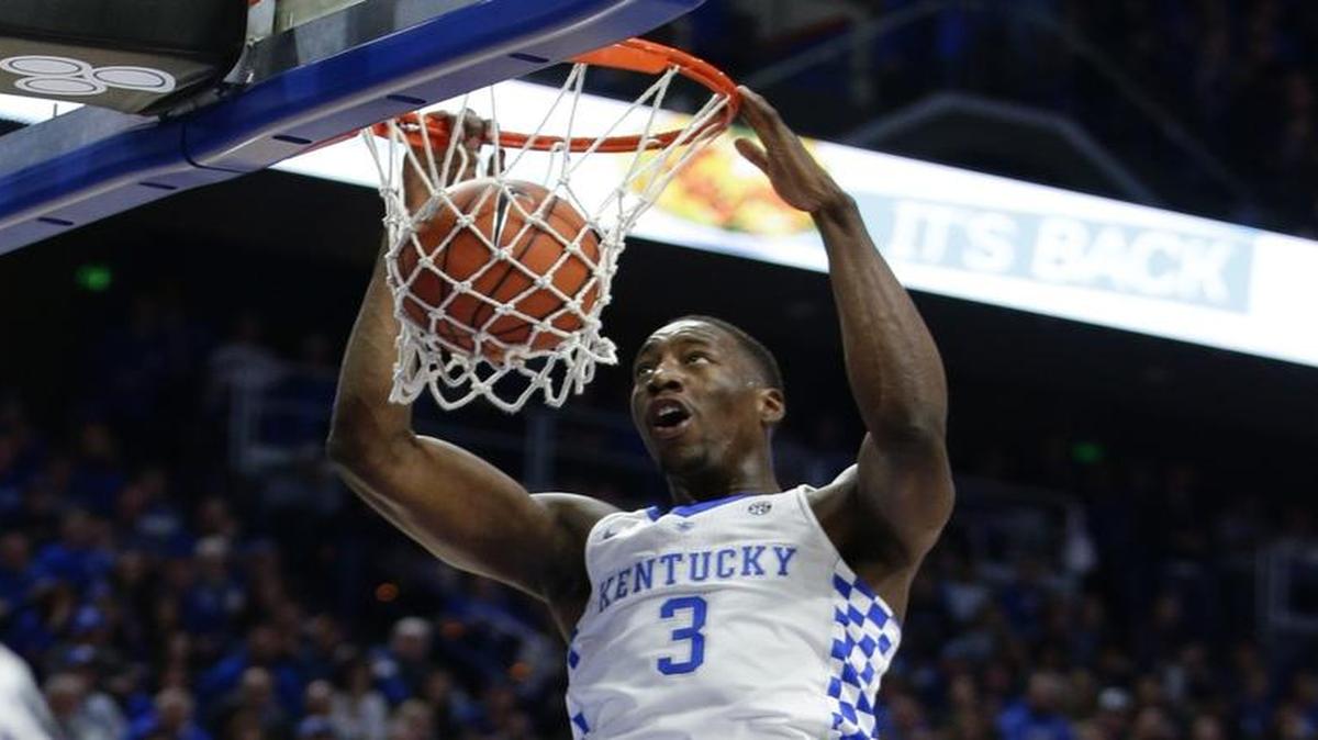 Kentucky forward Bam Adebayo (3) dunked against Arkansas on Jan. 7, 2017, in Lexington.