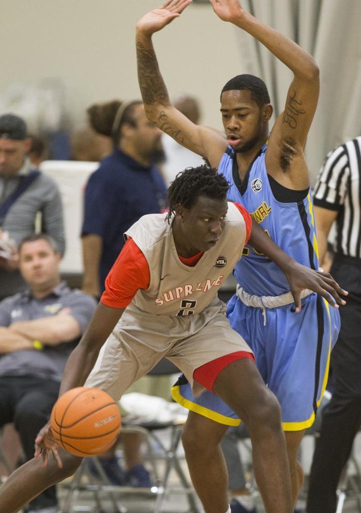 Bol Bol committed to Oregon in November.