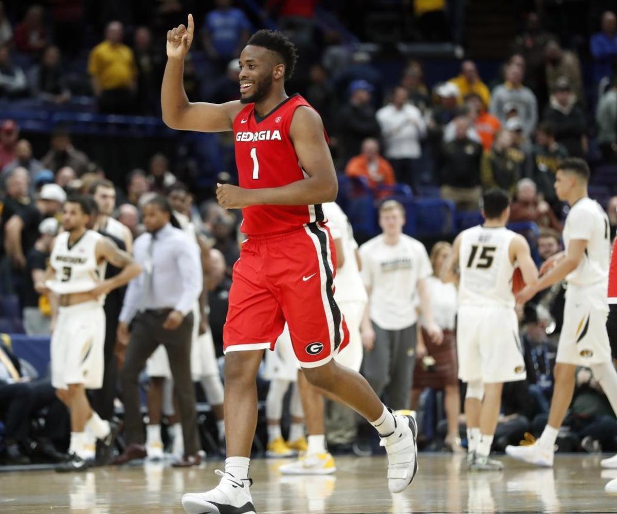 Georgia’s Yante Maten (1) celebrated the Bulldogs’ 62-60 victory over Missouri in the SEC Tournament on Thursday in St. Louis.