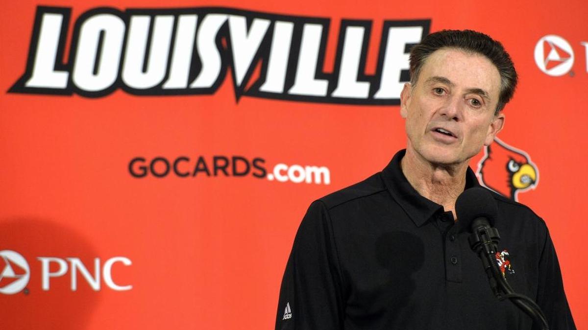 Louisville Coach Rick Pitino landed a commitment from highly touted post player Malik Williams, a top recruit in the class of 2017.