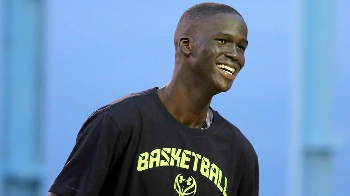 Five-star basketball recruit Thon Maker will play at Paul Laurence Dunbar High School on Friday night. Maker is considering Kansas, Indiana, Arizona State, St. John’s, Notre Dame and UNLV.