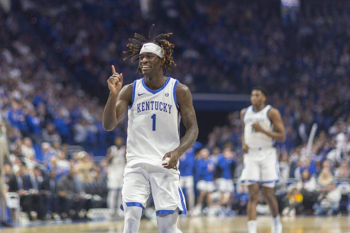 Kentucky guard Denzel Aberdeen (1) reacts after scoring against Valparaiso on Friday at Rupp Arena. Aberdeen had 12 points and four rebounds in the Wildcats’ win. 