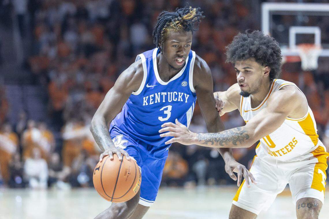 Kentucky sophomore wing Kam Williams will miss his 11th straight game for the Wildcats after suffering a broken left foot.