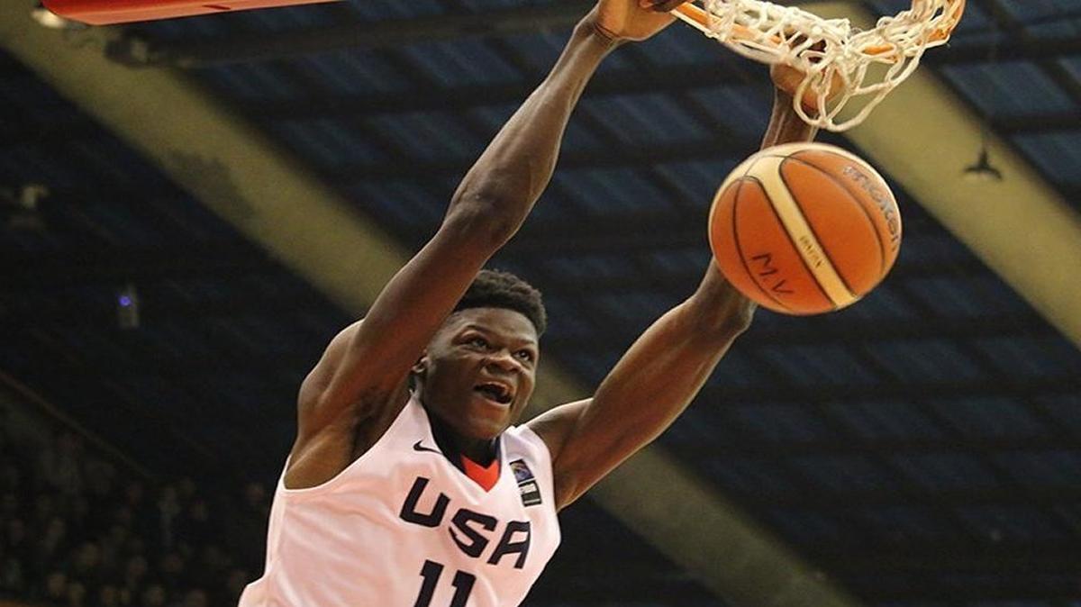 Mohamed Bamba, one of UK’s top recruiting targets in the class of 2017, will play on ESPN on Friday night.