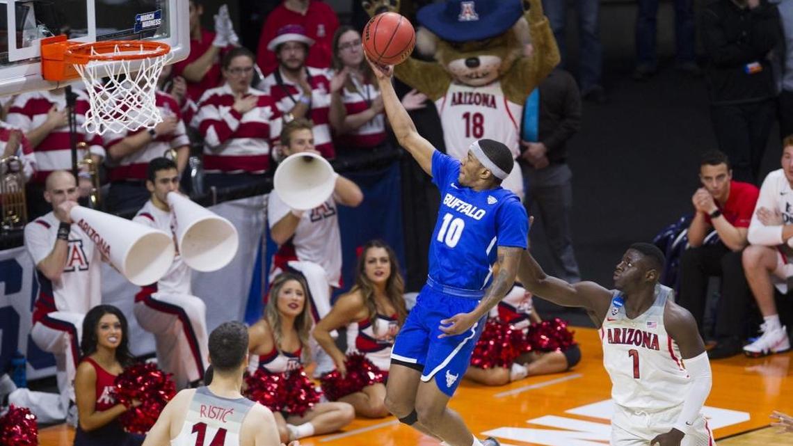 Buffalo’s Wes Clark drove past Arizona’s Rawle Alkins to score during the Bulls’ upset of the Wildcats in the NCAA Tournament’s South Region in Boise, Idaho, on Thursday night.