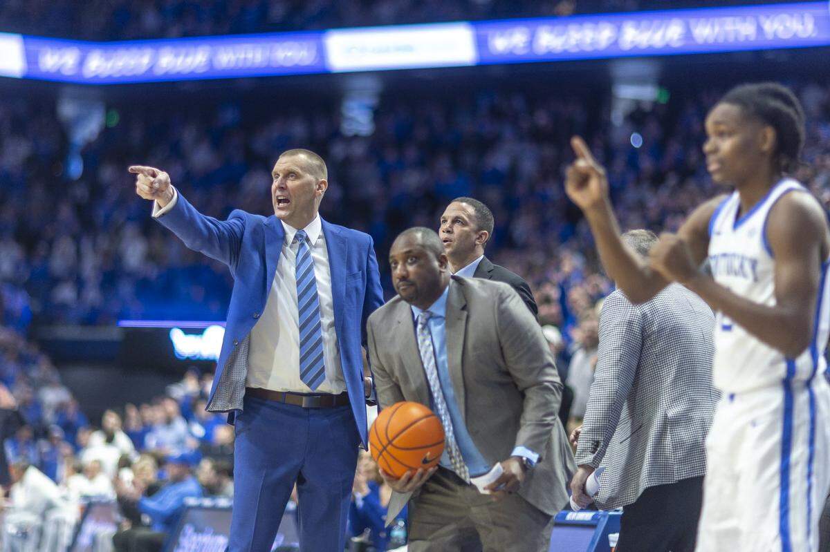 UK associate head coach Alvin Brooks III grabs a loose ball during a game against the Ole Miss Rebels at Rupp Arena on Jan. 24, 2026.