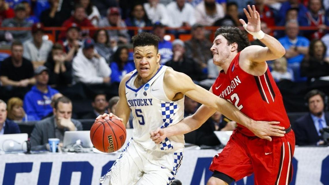 Kentucky forward Kevin Knox drove past Davidson’s Rusty Reigel during Thursday night’s UK win.