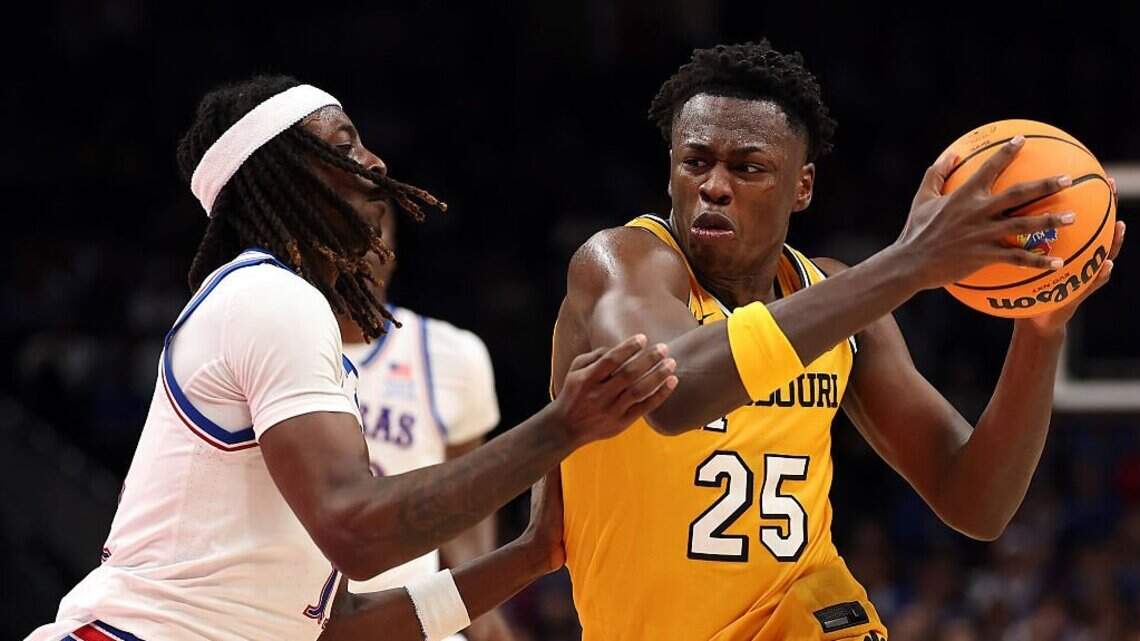 Mark Mitchell is an option for Kentucky basketball. But it’s a tricky situation