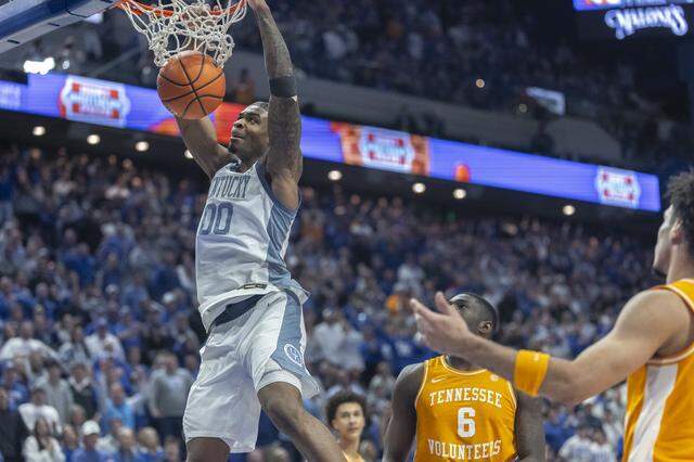 tennessee basketball pregame dunk