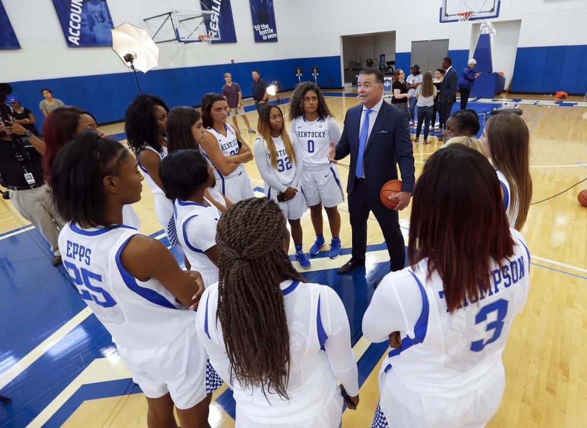 Head coach Matthew Mitchell addressed his team during the UK’s photo day in August.