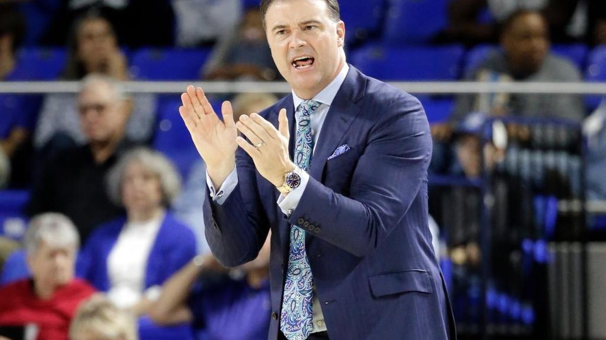 Kentucky Coach Matthew Mitchell watched his team during the first half against Middle Tennessee on Sunday in Murfreesboro, Tenn.