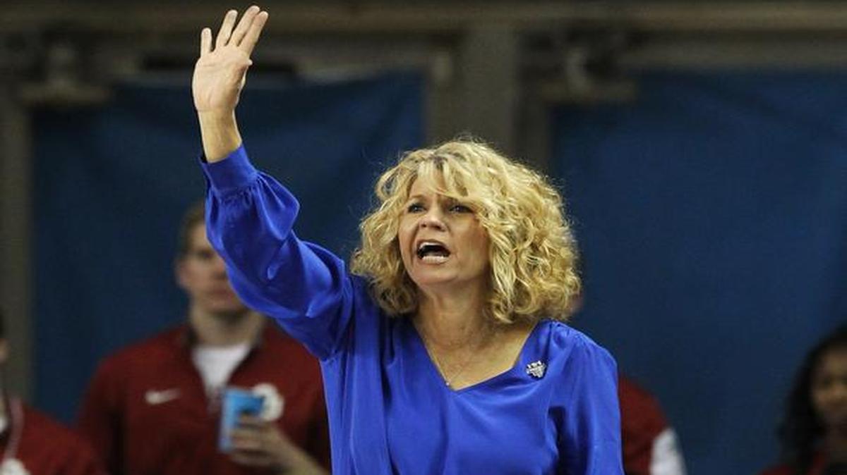 Oklahoma head coach Sherri Coale directs her team during a first round women's college basketball game in the NCAA Tournament against Purdue in Lexington, Ky., Saturday, March 19, 2016. Oklahoma won 61-45. (AP Photo/James Crisp)