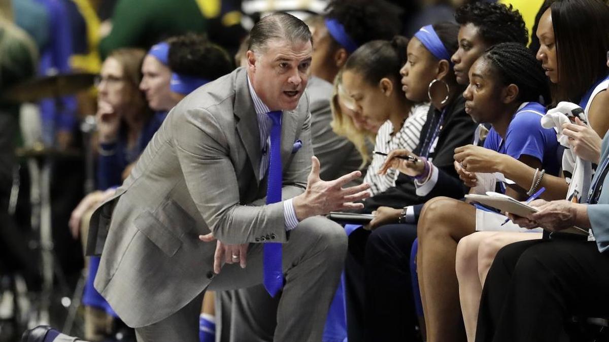 Kentucky head coach Matthew Mitchell talked to his players during the first half Thursday. His team faces undefeated and second-ranked Mississippi State on Friday. “There’s so much motivation on our plate,” Mitchell said. “We’ve got to rise up right now and shock everybody and get this victory.”