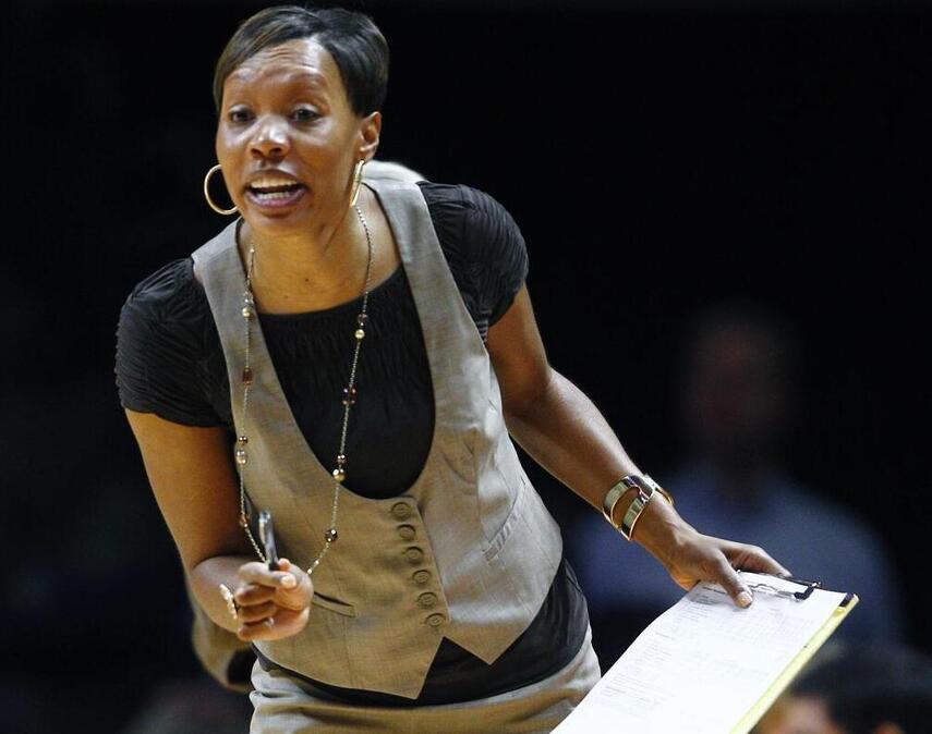 Kyra Elzy assisted Matthew Mitchell at Kentucky from 2008-12. She was associate coach at Tennessee, above, until leaving in April.