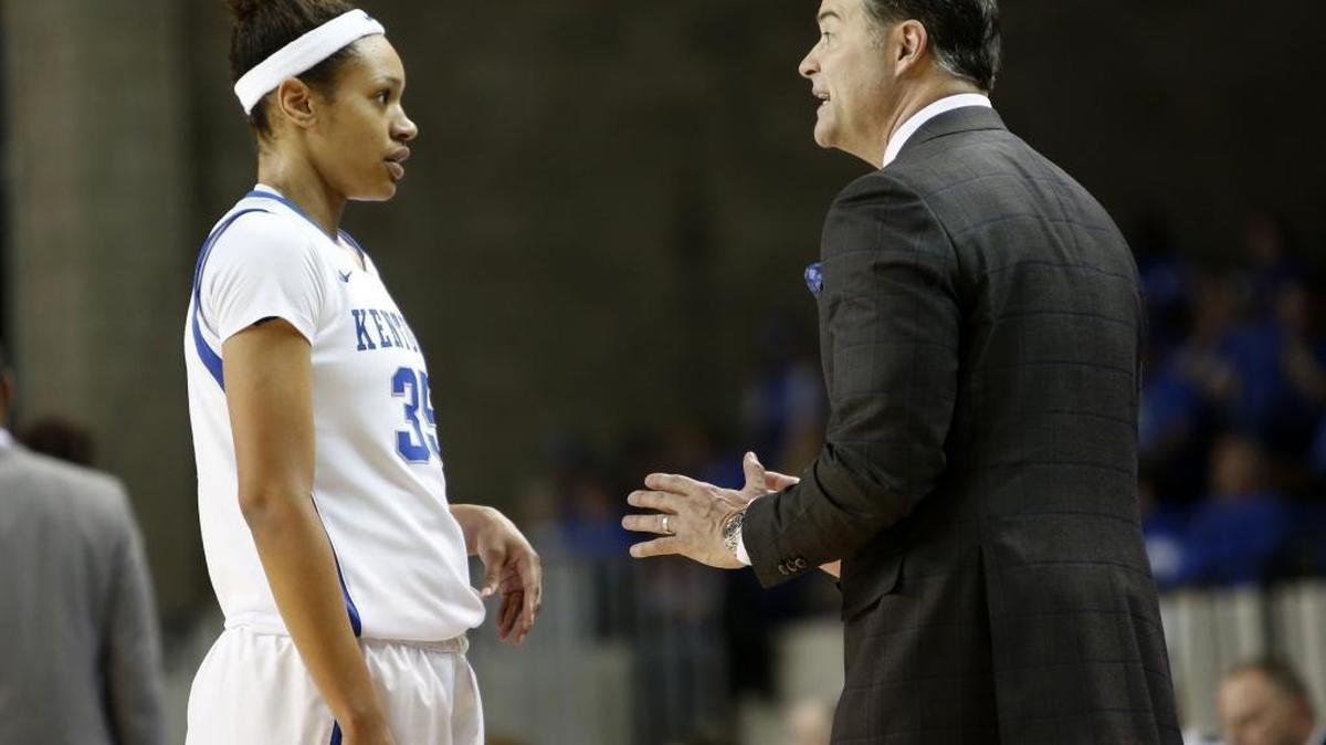Kentucky coach Matthew Mitchell talked with Kentucky forward/center Alexis Jennings (35) during a time out of the second half of the first round game of NCAA Tournament at Memorial Coliseum Saturday, March 19, 2016 in Lexington, Ky.