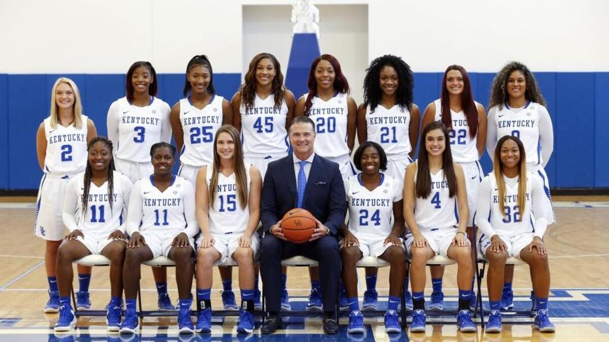The 2017-18 University of Kentucky women’s basketball team. Front row, left to right: Kameron Roach, Amanda Paschal, Jessica Hardin, head coach Matthew Mitchell, Taylor Murray, Maci Morris and Jaida Roper. Back row: Paige Poffenberger, Keke McKinney, Tatyana Wyatt, Alyssa Rice, Dorie Harrison, Ogechi Anyagaligbo, Makenzie Cann, Lashae Halsel.