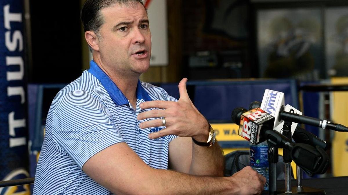 Kentucky coach Matthew Mitchell answers a question during the Southeastern Conference women's NCAA college basketball media day, Thursday, Oct. 20, 2016, in Nashville, Tenn.