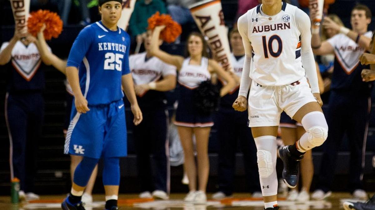 Auburn guard Brandy Montgomery (10) celebrated after her team’s come-from-behind 66-61 victory over Kentucky on Sunday, Jan. 3, 2016, in Auburn, Ala.