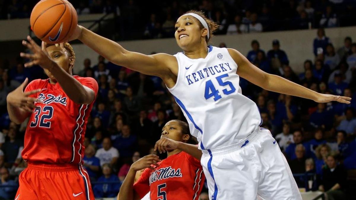 Kentucky Wildcats center Alyssa Rice (45) gets a hand on an offensive rebound during the second half at Memorial Coliseum Sunday, Jan. 4, 2015 in Lexington, Ky.