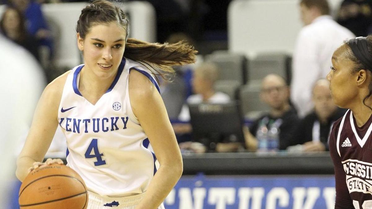 Kentucky’s Maci Morris drove against Mississippi State’s Roshunda Johnson during the fourth quarter Friday.