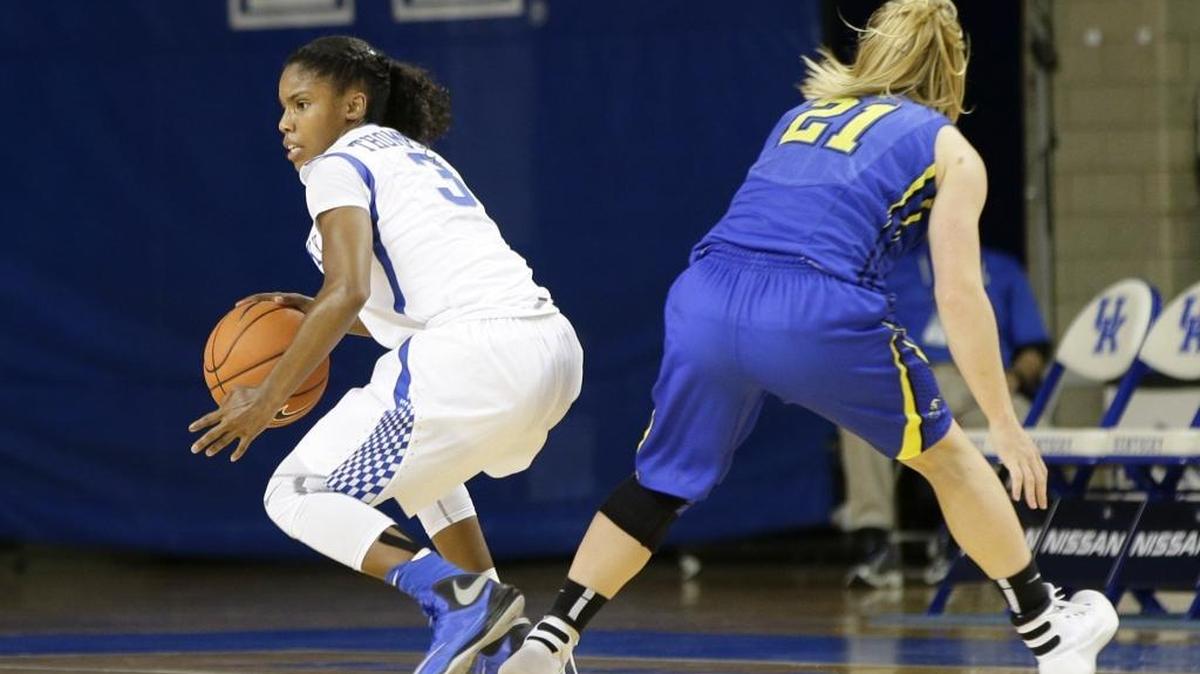 Kentucky senior Janee Thompson (3) stole the ball from Morehead State’s Natalie Greenwell. Thompson and fellow guard Makayla Epps are starting and playing most of the game on the floor together.