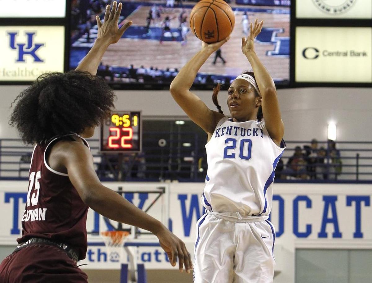 Dorie Harrison shot Sunday against Mississippi State’s Teaira McCowan in Memorial Coliseum.