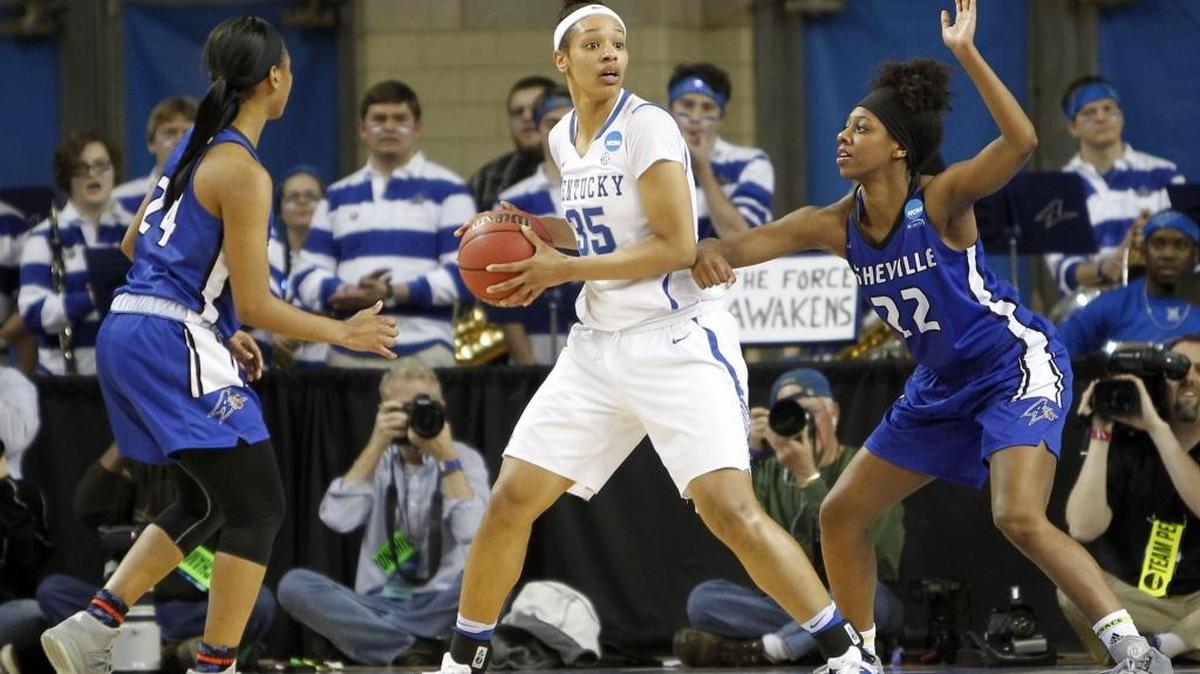 Former Kentucky forward Alexis Jennings will be eligible to play for South Carolina at the start of the 2017-18 season.