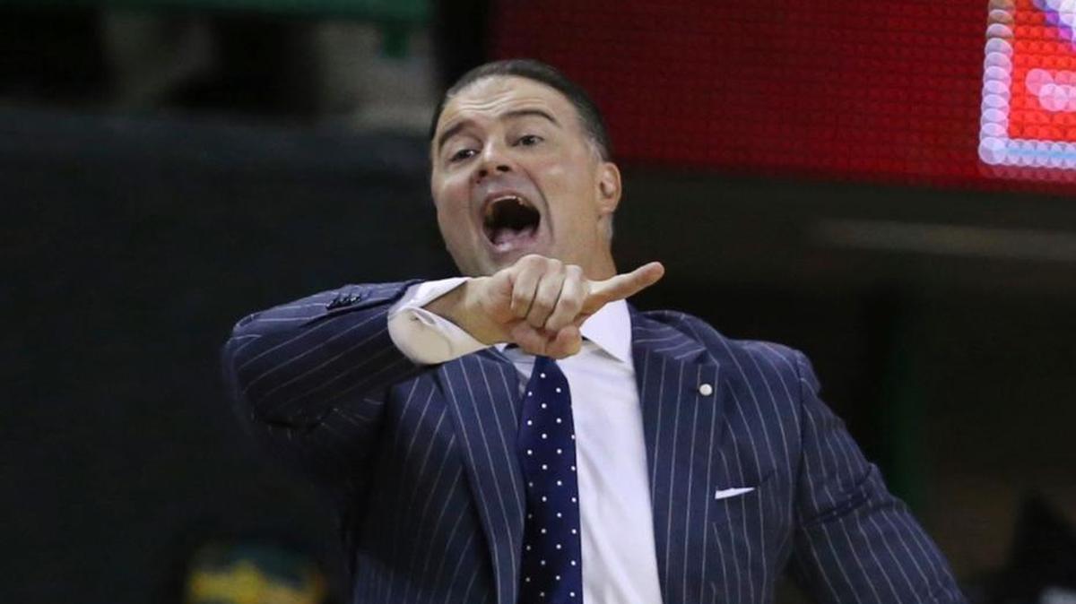 Kentucky’s Matthew Mitchell directed his team against Baylor on Nov. 30.