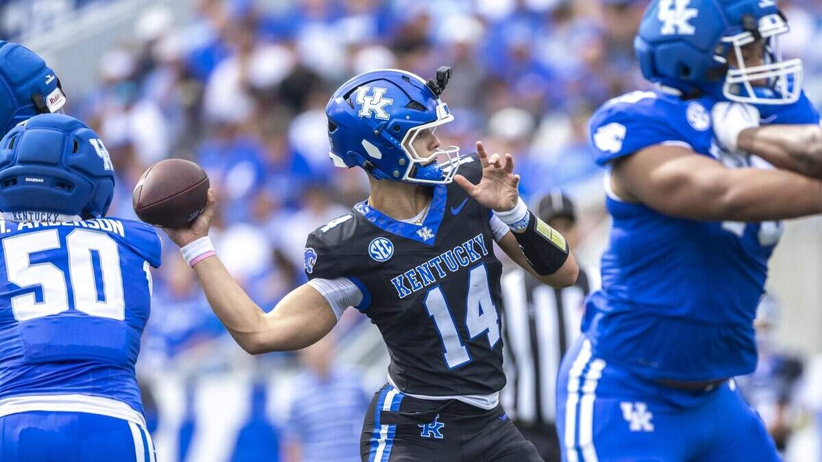 Kentucky QBs battle for spot behind starter Kenny Minchey | Lexington ...