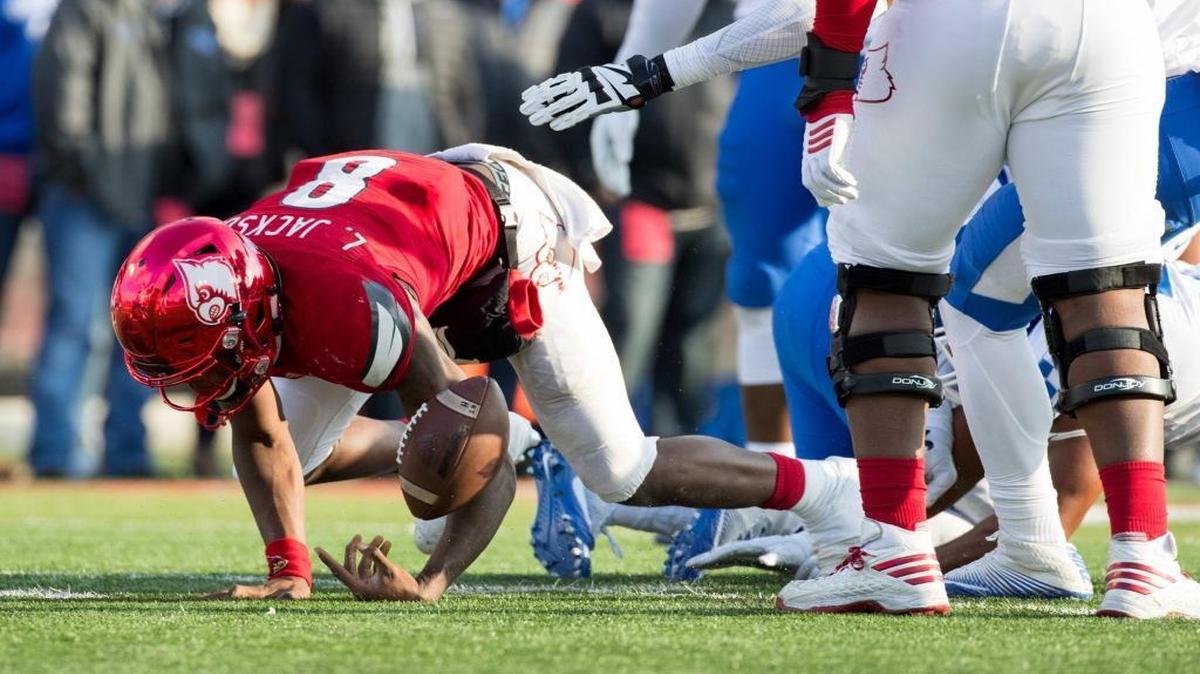 Louisville quarterback Lamar Jackson fumbled the ball in the fourth quarter with 1:45 seconds left.