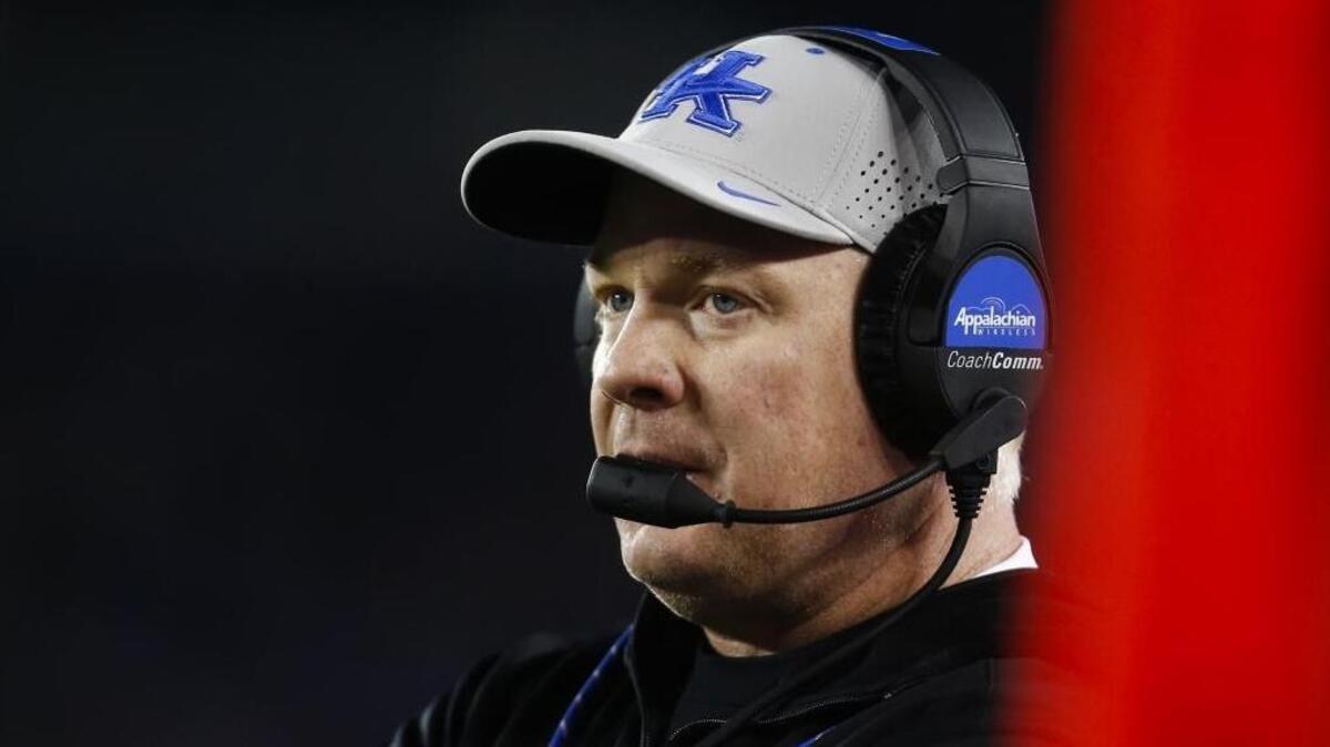 Kentucky head coach Mark Stoops is 1-3 against Louisville heading into Saturday’s matchup with the Cardinals at Kroger Field.