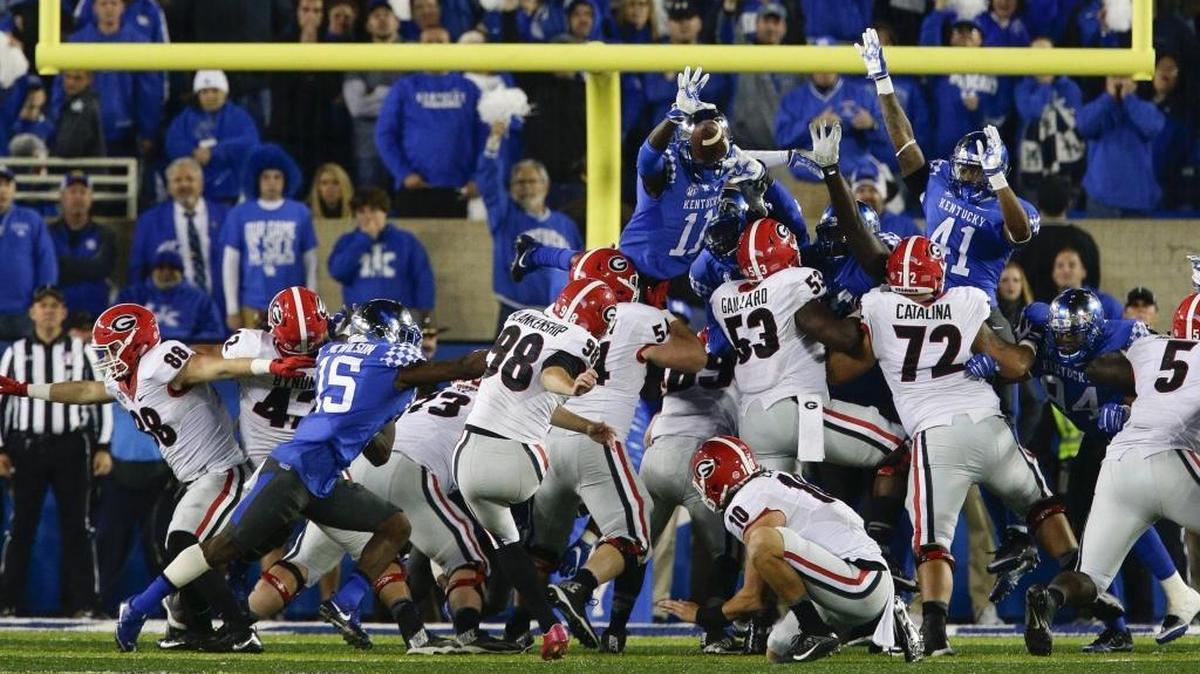 Georgia Bulldogs place kicker Rodrigo Blankenship (98) kicked the game winning field goal as Georgia defeats Kentucky 27-24 on Saturday November 5, 2016 in Lexington, Ky.