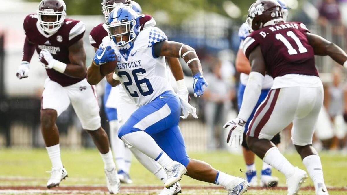 Running back Benny Snell Jr. (26) and Kentucky play host to Mississippi on Nov. 4. The Wildcats and Rebels have not met since 2011.