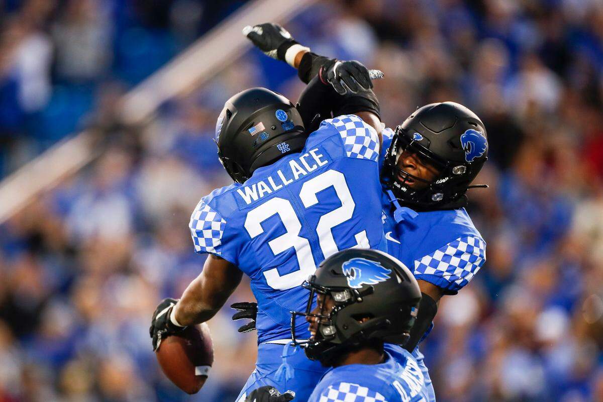 Linebacker Trevin Wallace leads a group of young Wildcats who are expected to take on starring roles beginning in spring practice.