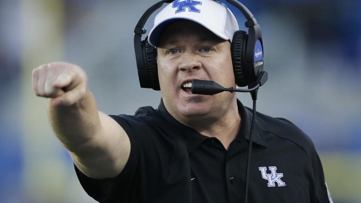 Kentucky head coach Mark Stoops’ Wildcats are 5-2 overall and 2-2 in the SEC entering Saturday night’s home game against Tennessee.