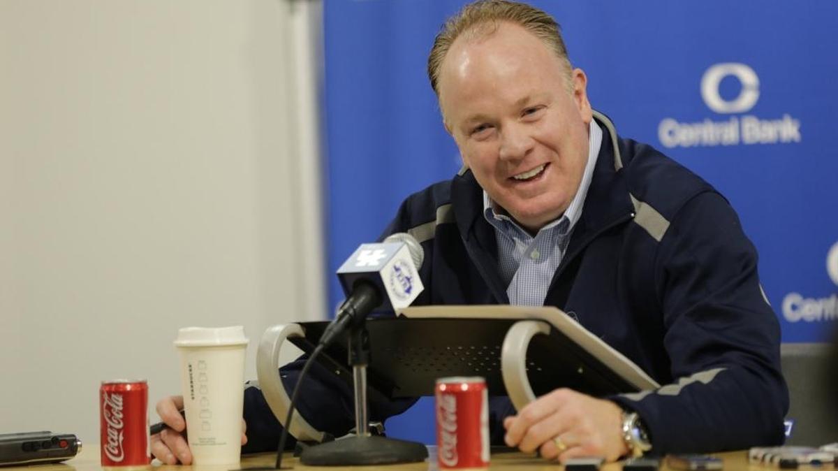 Kentucky Coach Mark Stoops recently estimated that the Wildcats would take between 20 and 25 signees in the recruiting class of 2017.