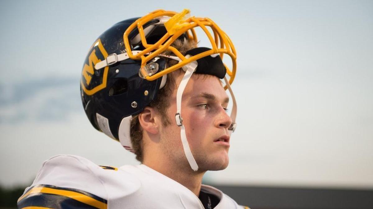 Brenden Bates is one of the top tight ends in the class of 2018.