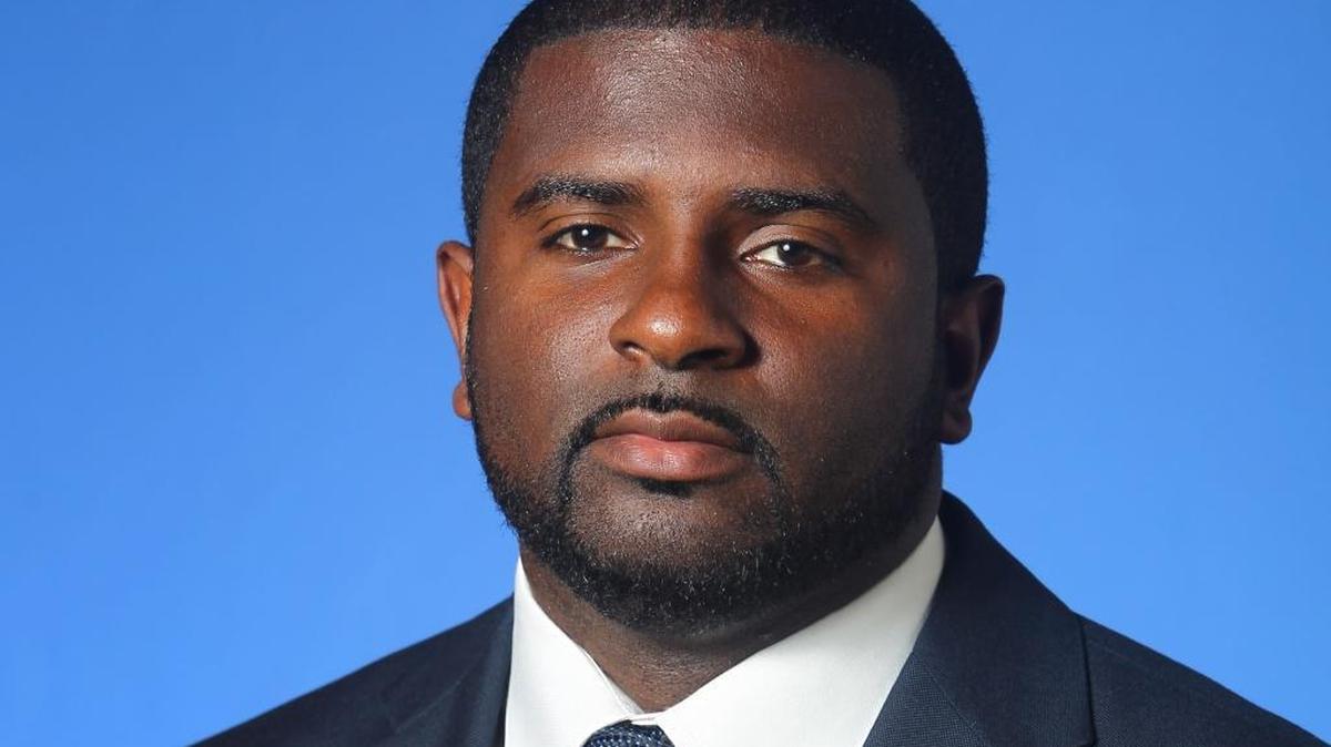 Kentucky has promoted Derrick Ansley to co-defensive coordinator.