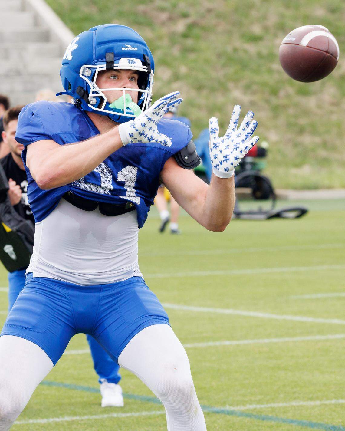 Willie Rodriguez caught 23 passes for 310 yards and one touchdown as a sophomore in 2025.