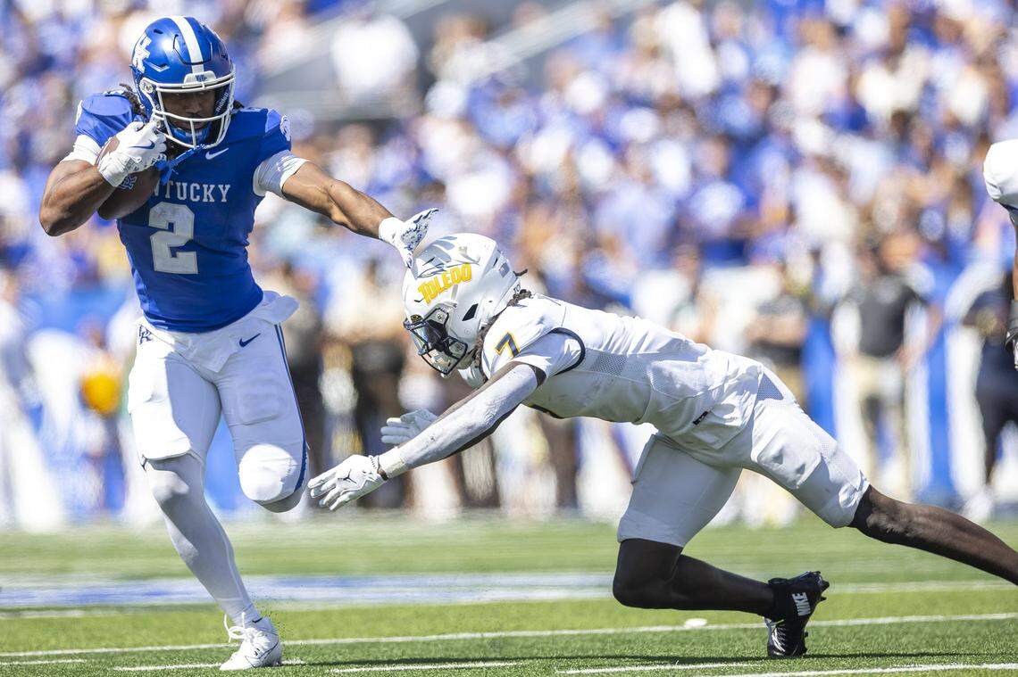Nebraska transfer Dante Dowdell rushed for 129 yards and one touchdown on 14 carries in Kentucky’s season-opening win over Toledo.