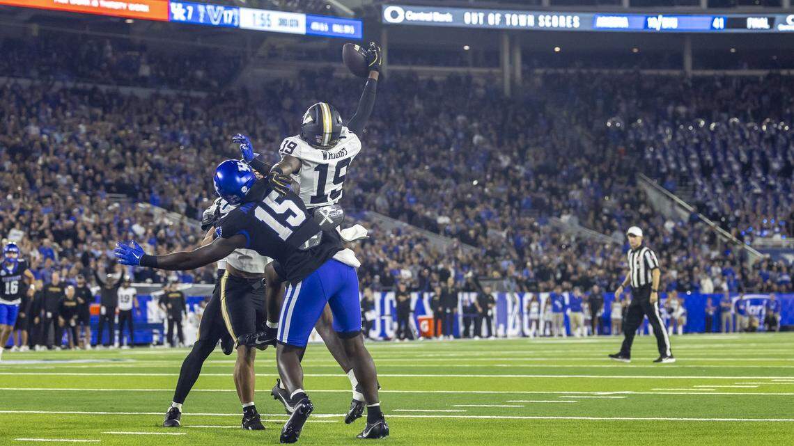 UK football stock watch: Special teams blunders among issues in loss to Vanderbilt