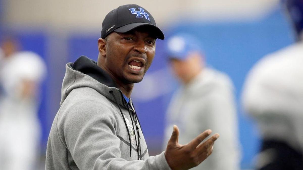 University of Kentucky defensive backs assistant coach Steven Clinkscale is reportedly leaving for Michigan.