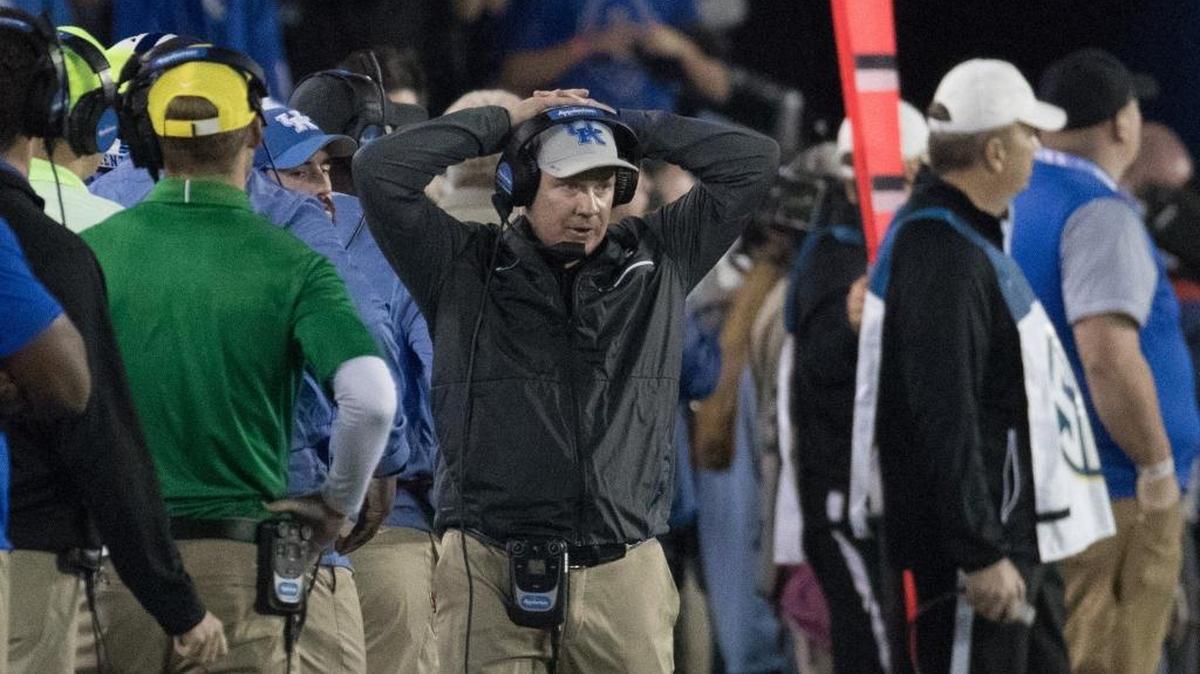 Kentucky head coach Mark Stoops reacted to Ole Miss scoring the winning touchdown on Saturday night.