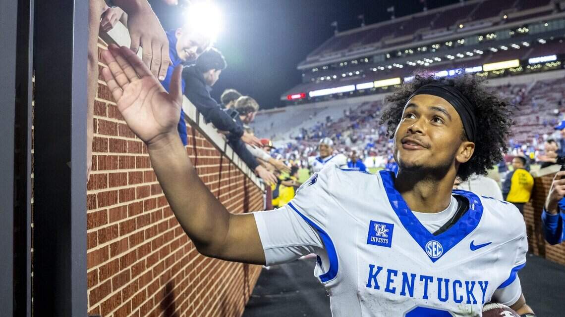 Where Kentucky football is slotted in playoff projections after Oklahoma win