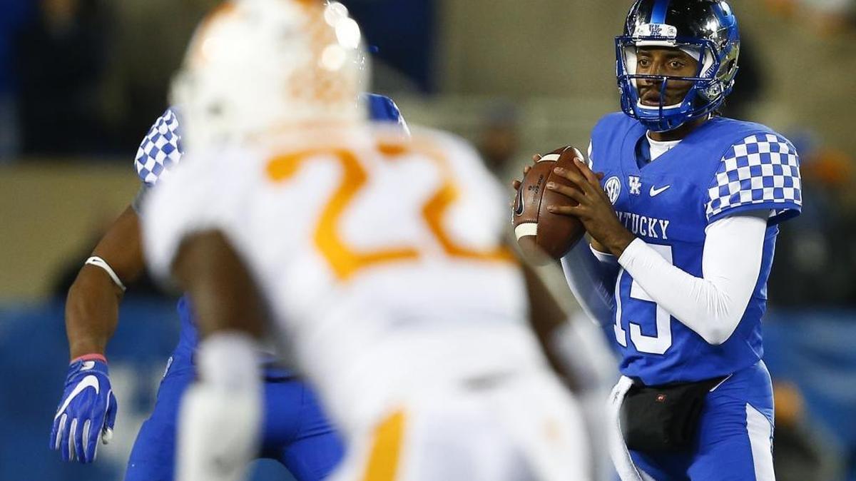 Kentucky quarterback Stephen Johnson (15) dropped back to pass the ball during a game against the Tennessee Volunteers at Kroger Field in Lexington, Ky., Saturday, Oct. 28, 2017.